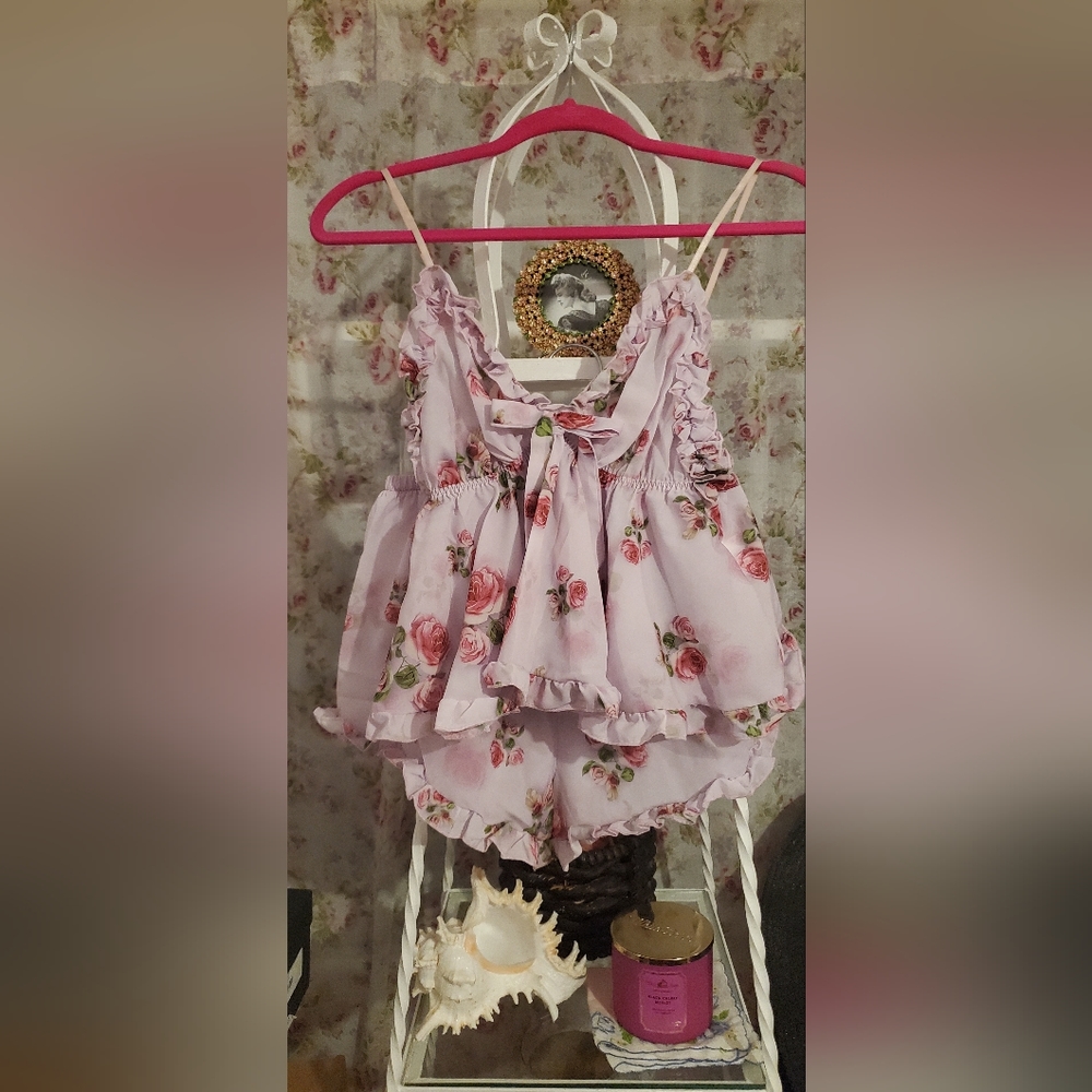 NWT Medium Babydoll roses ruffles lounge shorts cami set  Lavender